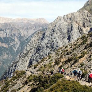 Εκδρομές όλων των τύπων, Μεταφορές με λεωφορεία, Κρατήσεις, Κρουαζιέρες & jeep safari